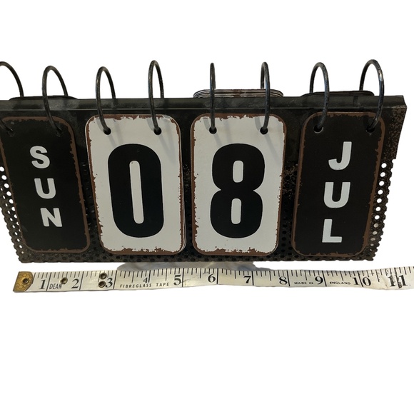 Metal Standing FLIP CALENDAR INDUSTRIAL LOOK Perpetual Desktop Retro - Picture 4 of 13